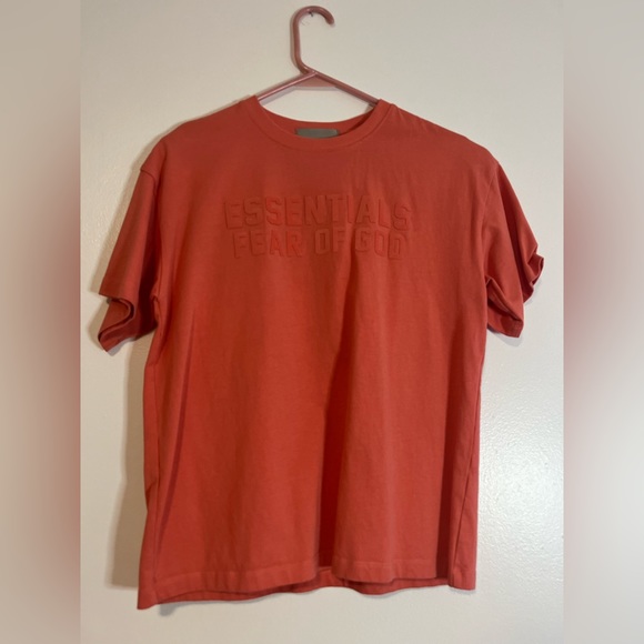 Essentials Pink ‘Coral’ Boys Size XL Tee - Picture 2 of 2